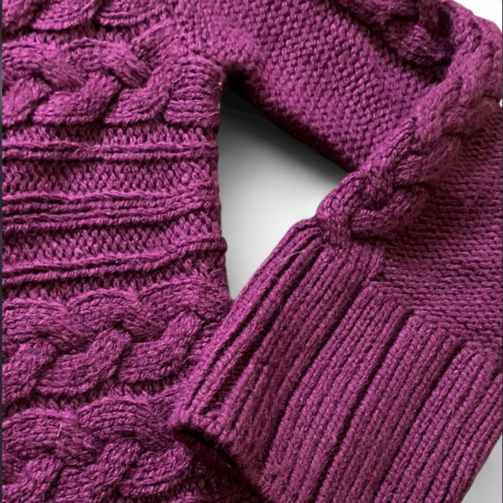 St. John's Bay Rich Purple Cable Knit Sweater Like New Size Small - Picture 3 of 3